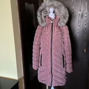 DKNY Faux- Fur-Trim Hooded Water-Resistant Puffer Coat